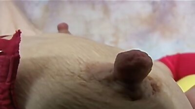 O latină cu o față drăguță se sărută și dracului în aer liber