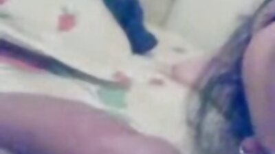 Latina slabă a întrerupt antrenamentul pentru anal cu BF