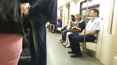 Puița de abanos nu are nimic împotriva penisului tatălui vitreg al prietenei