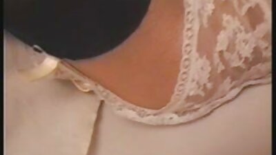 Frumosul cuplu tânăr este foarte interesat de actul sexual