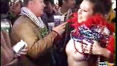 Cățea adolescentă zveltă cu sfarcurile în formă de inimă adoră pussyfucking-ul
